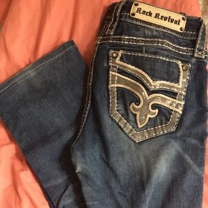 ❤️Jeans ripped in inseam could cut into shorts❤️